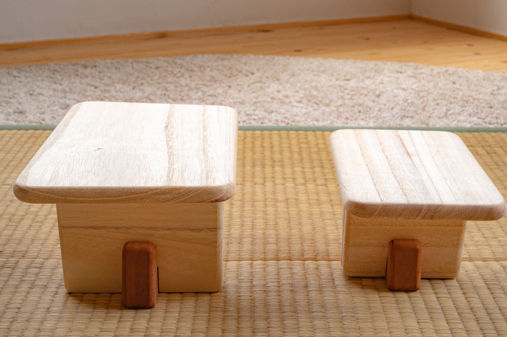 折り畳み式　正座用スツール