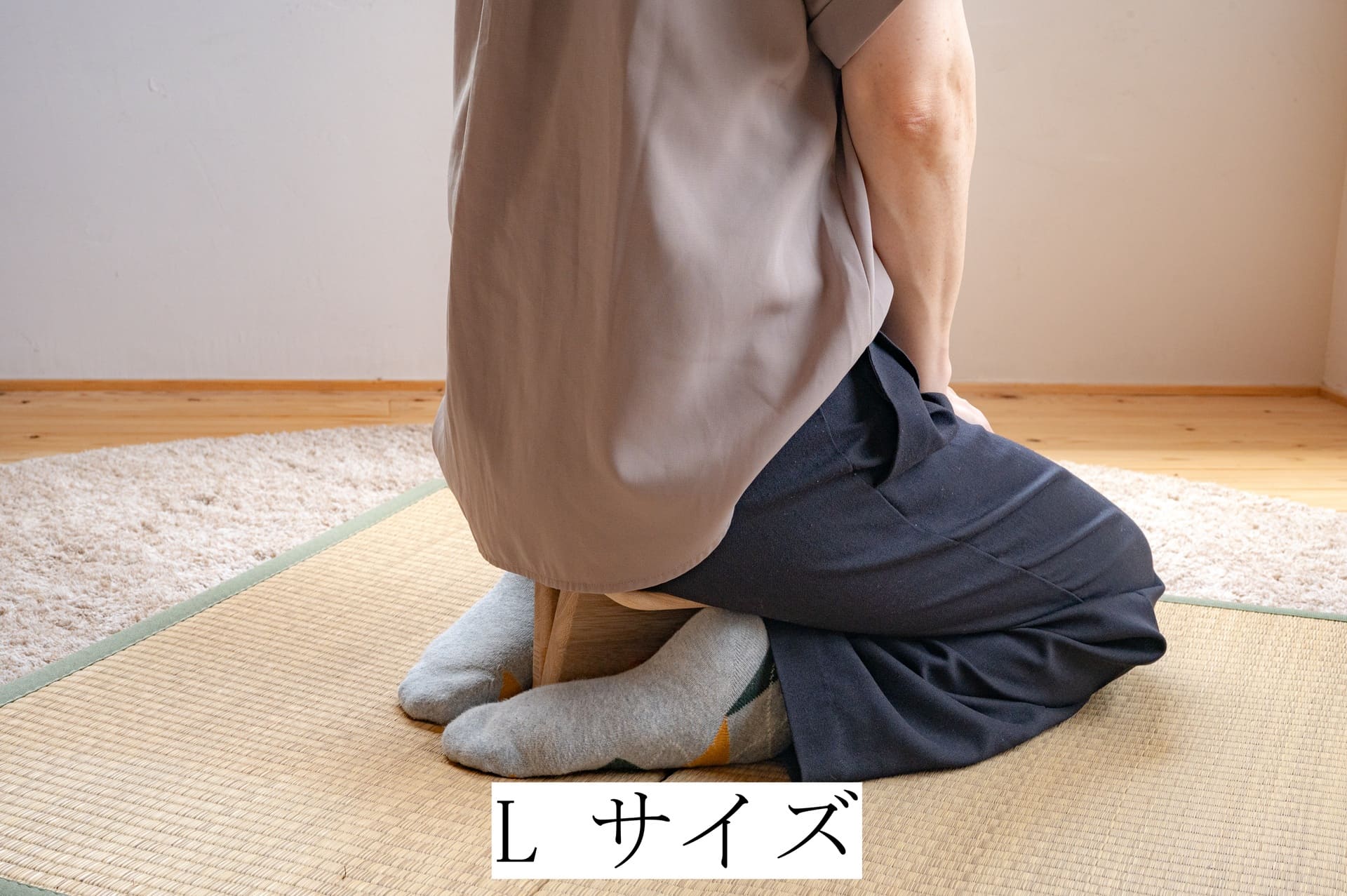 折り畳み式　正座用スツール