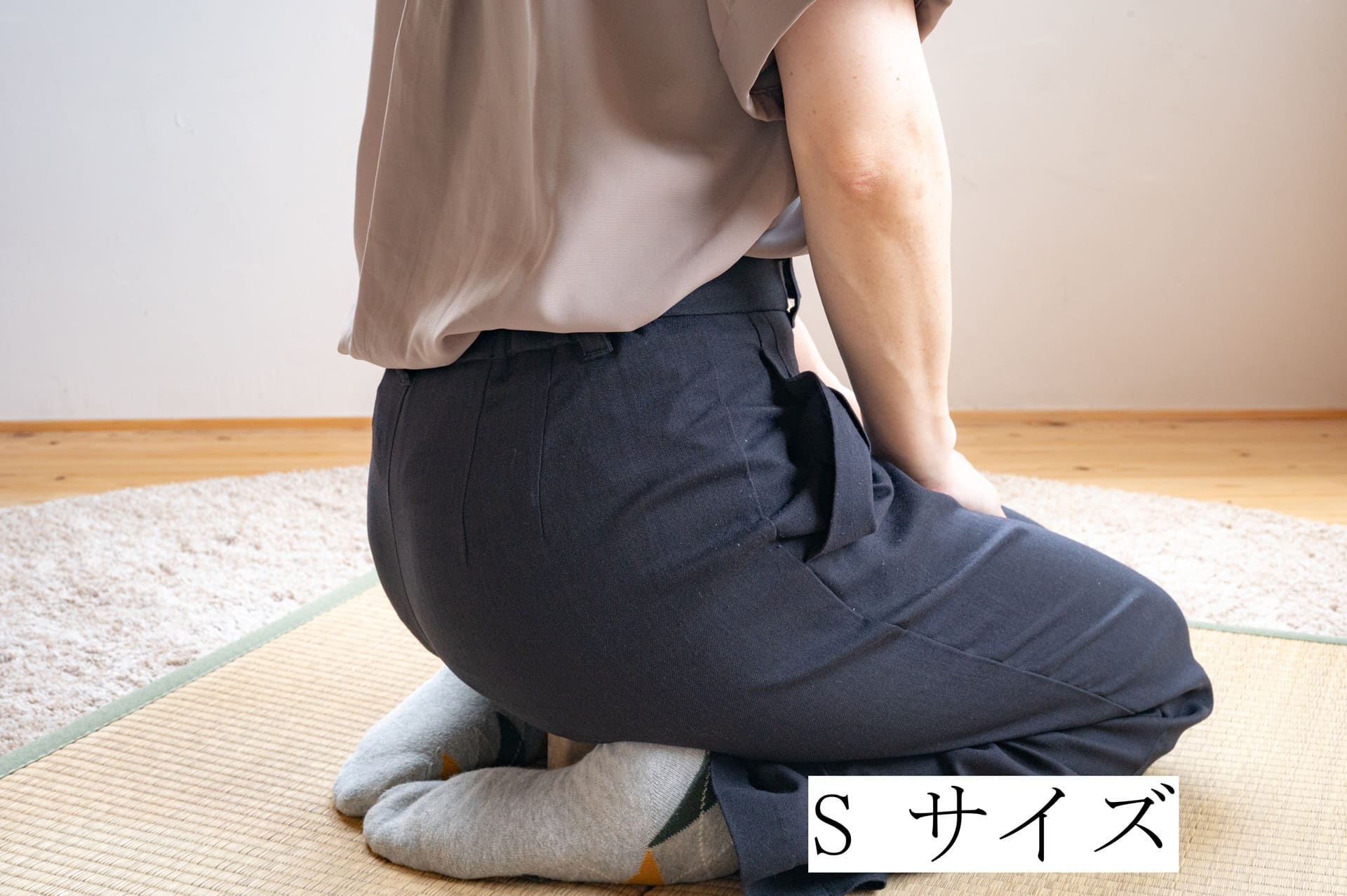 折り畳み式　正座用スツール