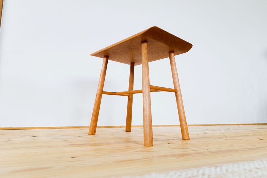 tip stool table [ブラックチェリー材]