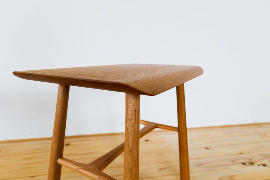 tip stool table [ブラックチェリー材]